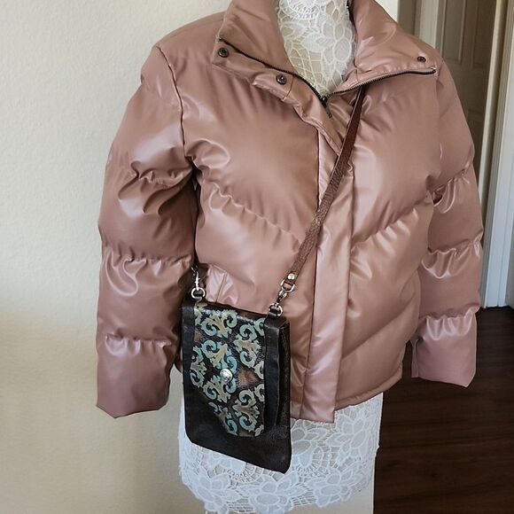 Leather Crossbody Hand Crafted Artisan Bag - Picture 8 of 10